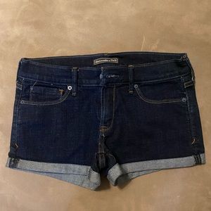 Abercrombie and Fitch mid rise shorts - only worn once!